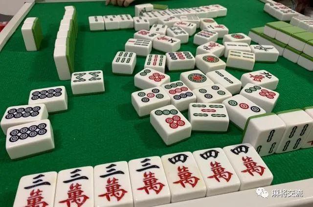 摘要：麻将是一种传统中国桌游游戏它不仅可以让你与朋友、家人们在一起共度愉快的时光